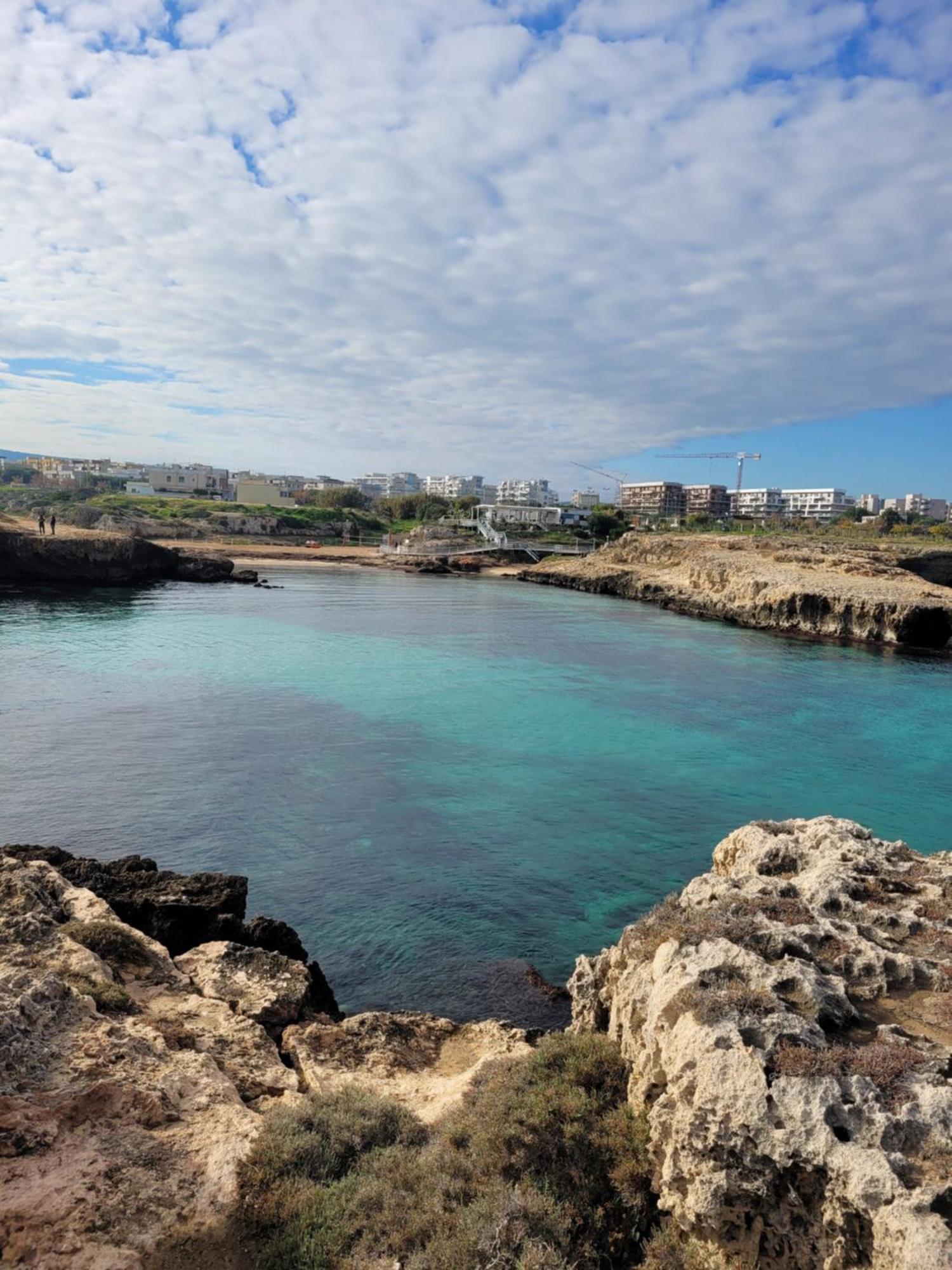 Cala Paradiso Монополи Экстерьер фото